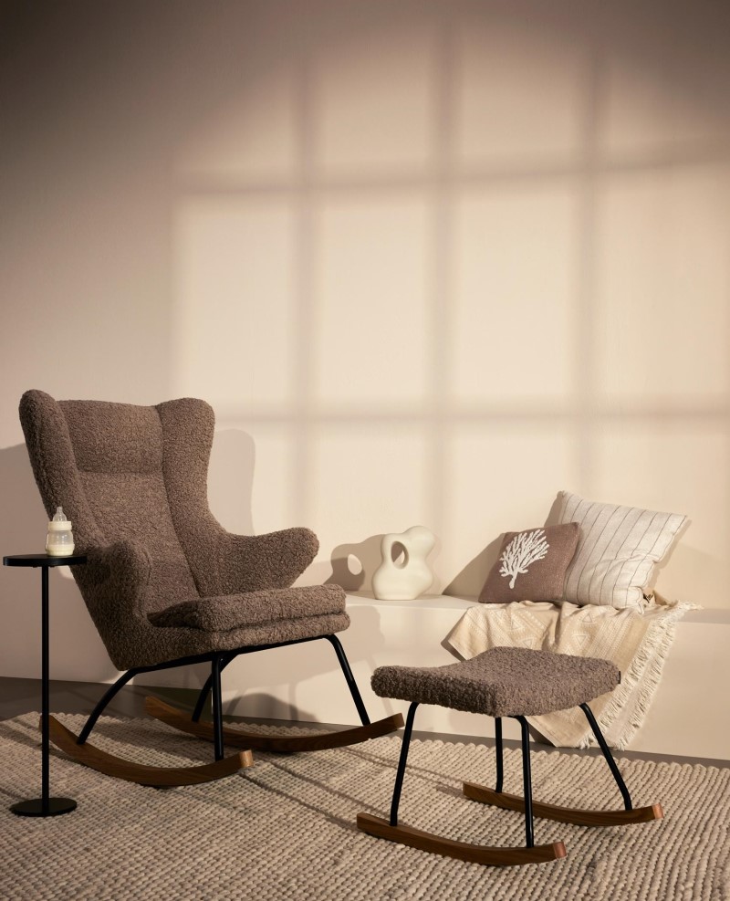 Tmavě hnědá podnožka ke kojicímu křeslu Quax - bison